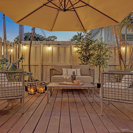 Stunning 2 Story Villa With Pool 劳德代尔堡 外观 照片