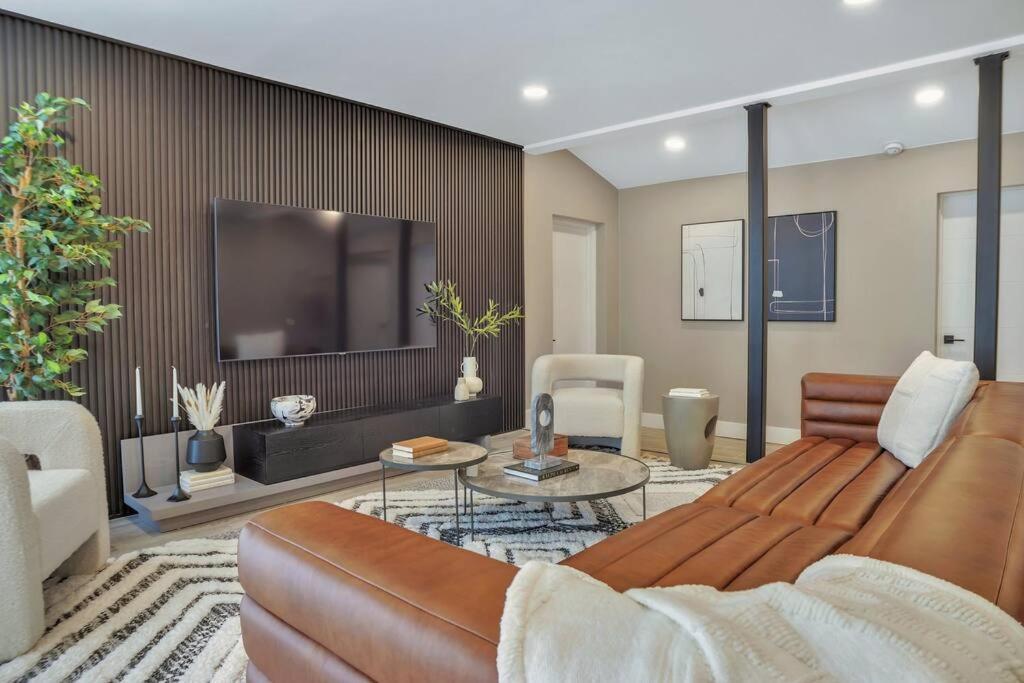 Stunning 2 Story Villa With Pool 劳德代尔堡 外观 照片
