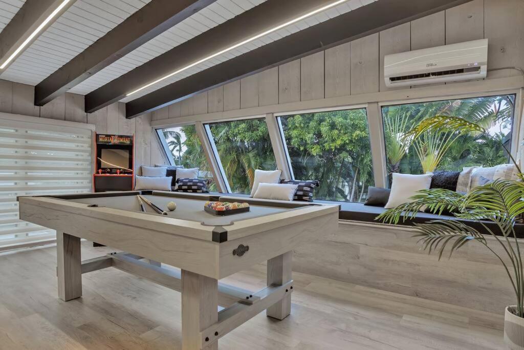 Stunning 2 Story Villa With Pool 劳德代尔堡 外观 照片